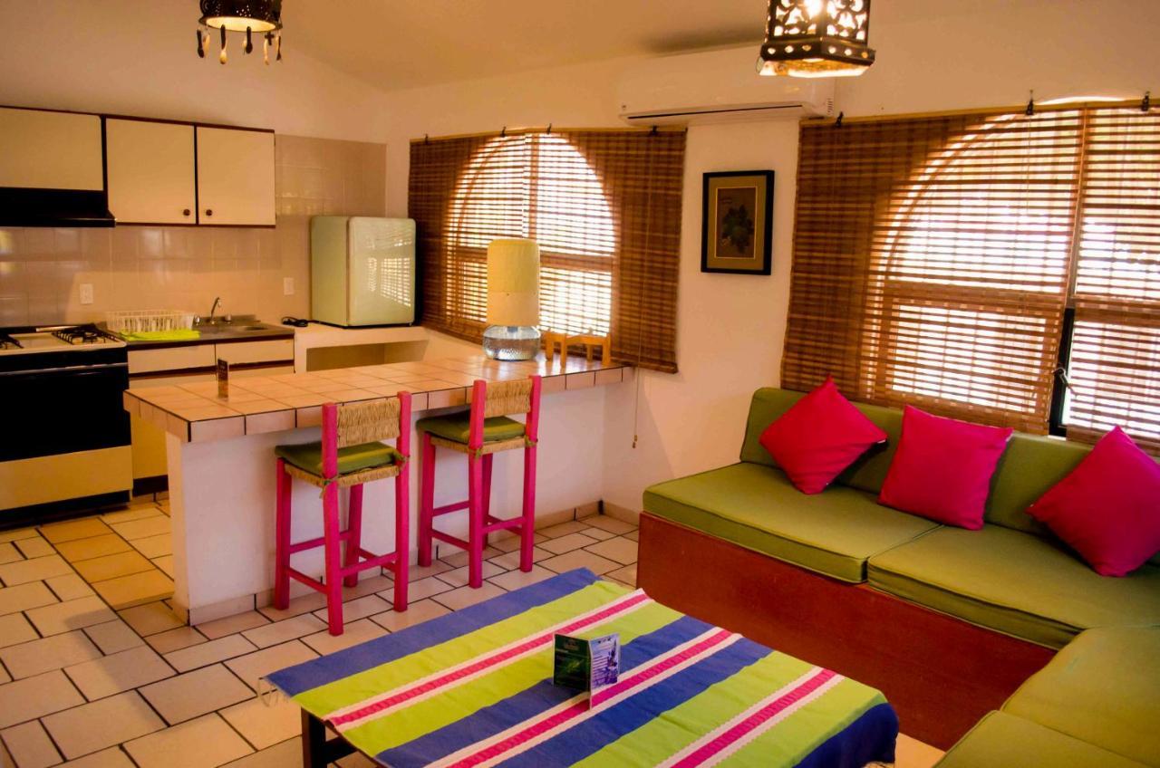 Hotel Casa Alvarada Comala エクステリア 写真