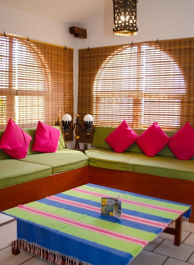 Hotel Casa Alvarada Comala エクステリア 写真